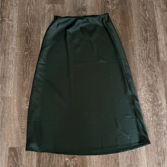 Sincerly Jules Dresses & Skirts - Sincerely Jules Emerald Green Maxi Skirt (Top not included)